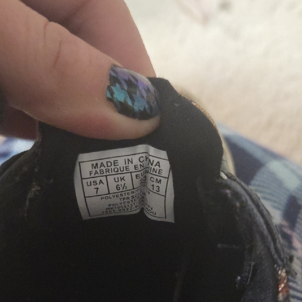 Micheal Kors Kids Sneakers - Picture 2 of 5